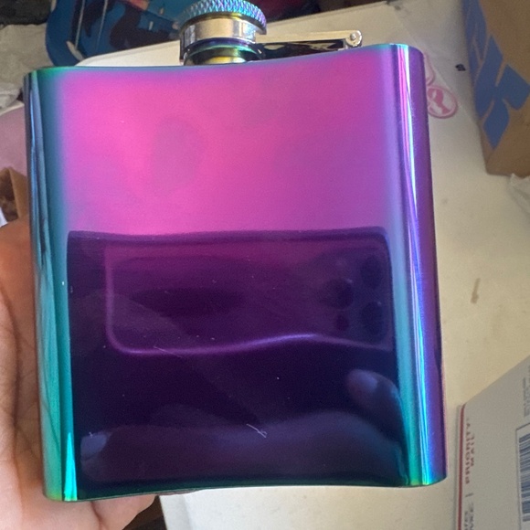 Kurt Geiger London Kensington Metallic Leather Flask - Picture 5 of 13